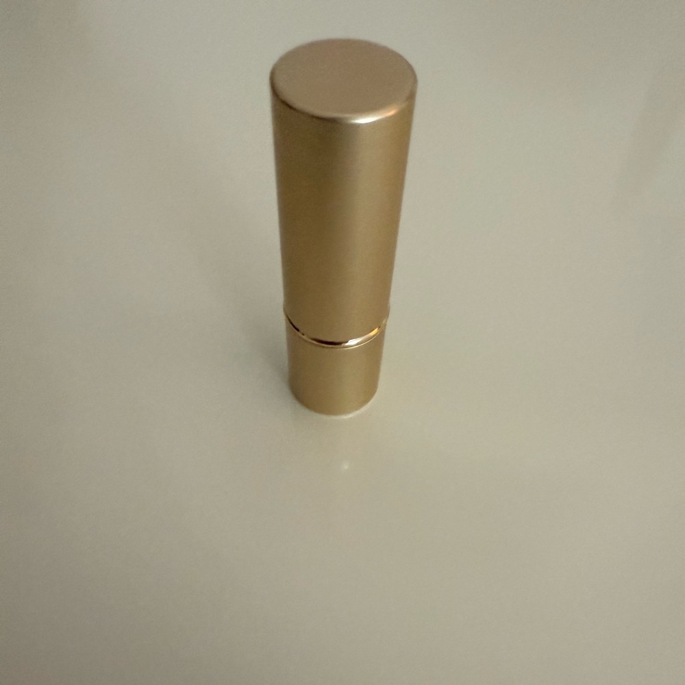 Estee Lauder long lasting Lipstick